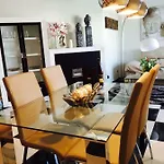 Malaga Puerto Marina Playa Vacacional Luxury Appartamento