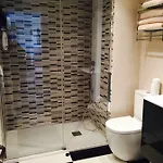 Malaga Puerto Marina Playa Vacacional Luxury Appartamento