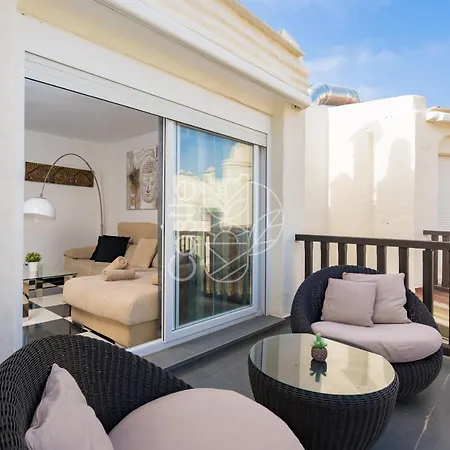 아파트 Malaga Puerto Marina Playa Vacacional Luxury 베날마데나코스타