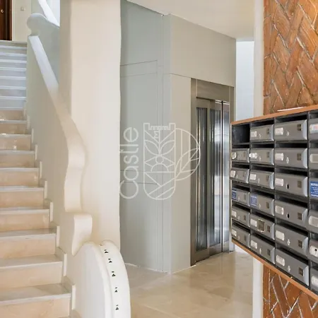 Malaga Puerto Marina Playa Vacacional Luxury * 베날마데나코스타