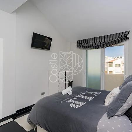 Malaga Puerto Marina Playa Vacacional Luxury * 베날마데나코스타