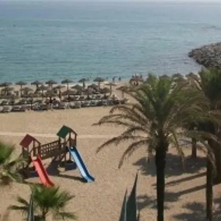 Malaga Puerto Marina Playa Vacacional Luxury * 베날마데나코스타